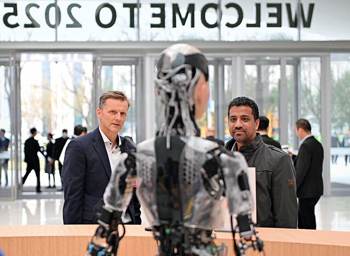 人機共生時(shí)代，警惕AI依賴(lài)