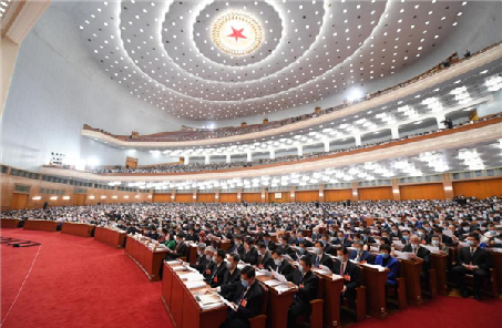 政府工作報告中，這些內容與國防和軍隊建設息息相關(guān)