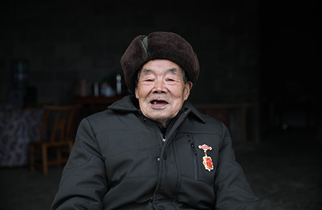 &ldquo;死守陣地，決不能后退一寸&rdquo;&mdash;&mdash;記抗美援朝老兵黃忠茂